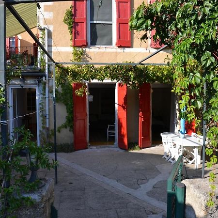 St Jean Du Gard : Spacious Apartment With Use Of Pool Saint-Jean-du-Gard Exterior foto